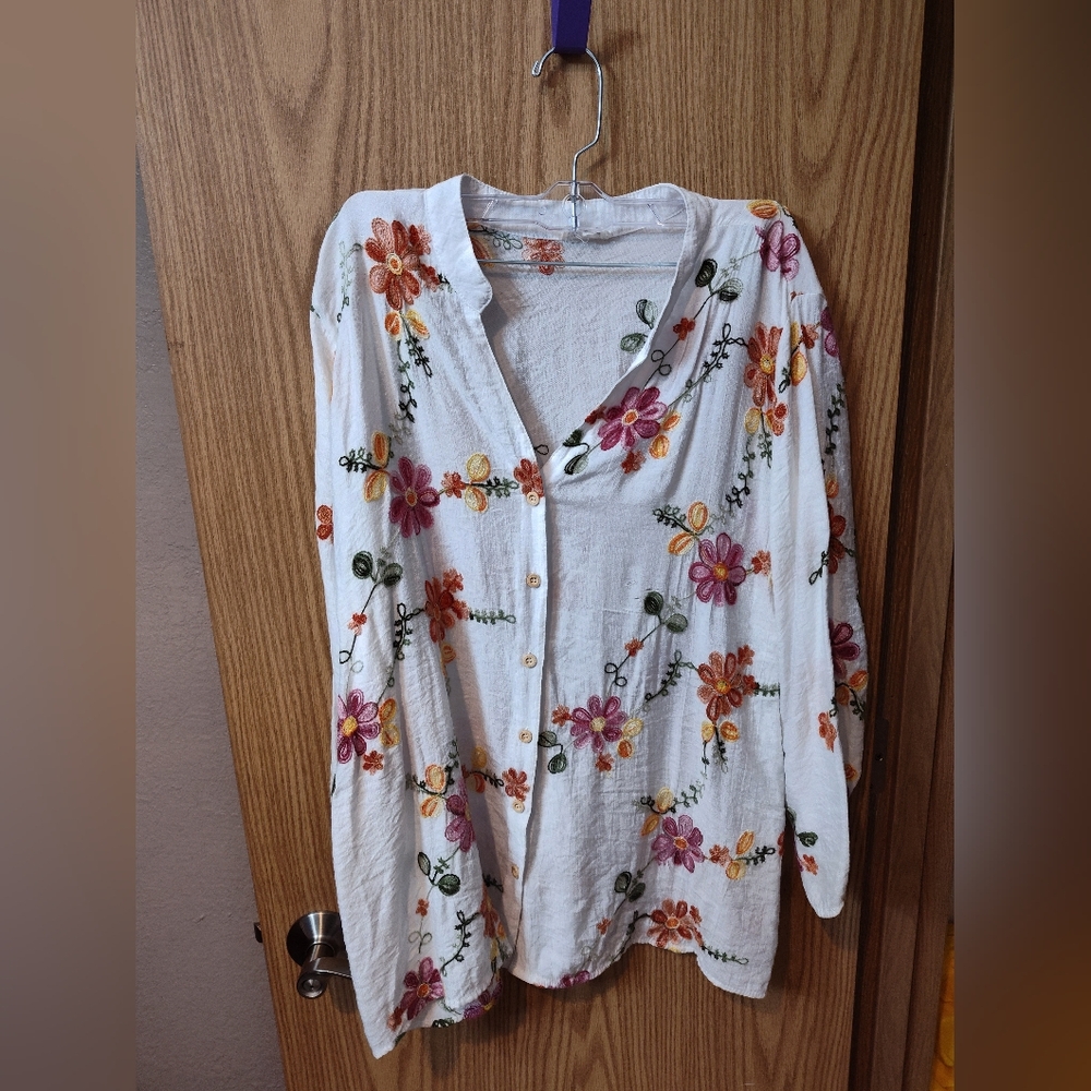 Floral Embroidered White Blouse